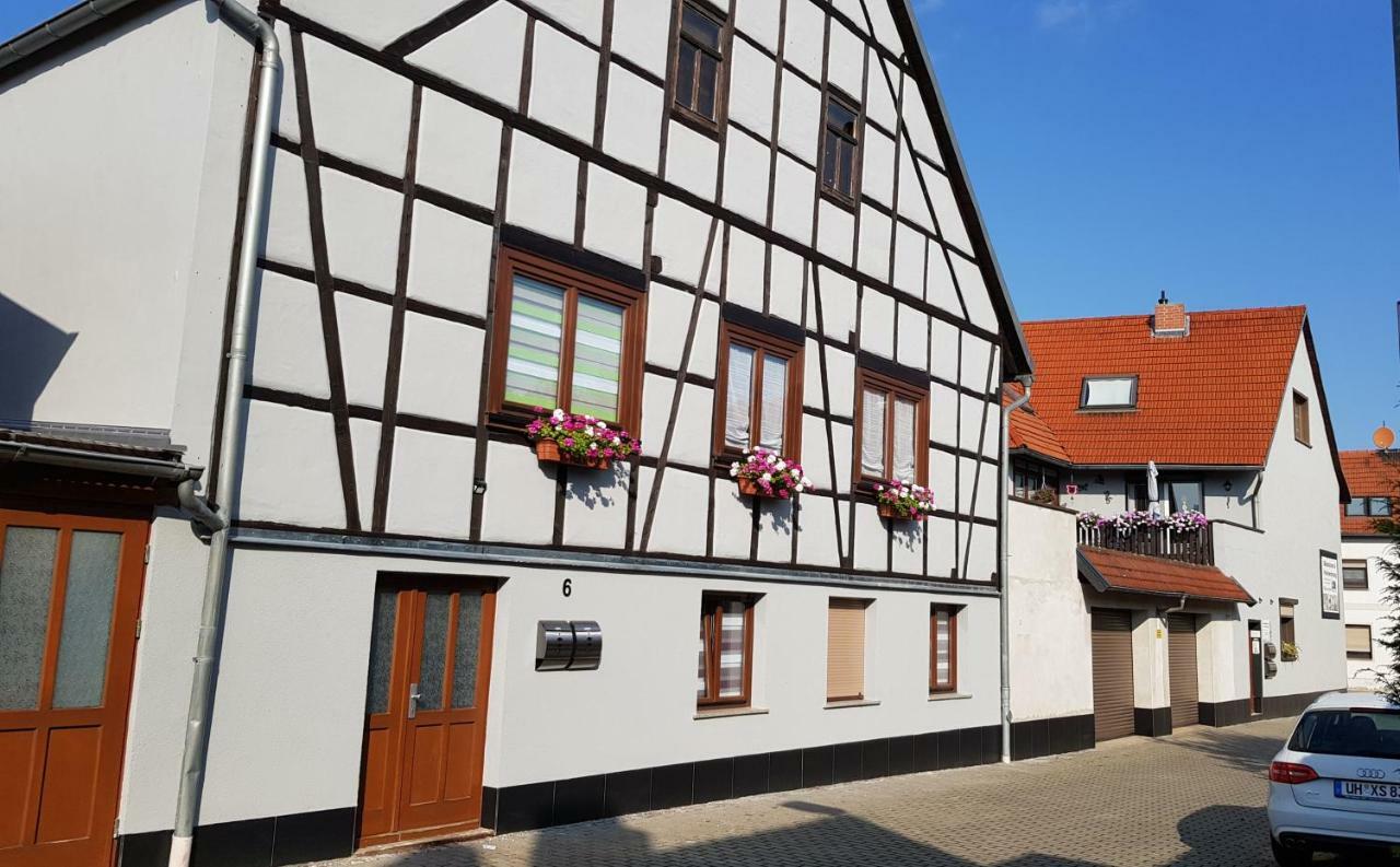 Gaestezimmer & Ferienwohnungen Thon Herbsleben Экстерьер фото